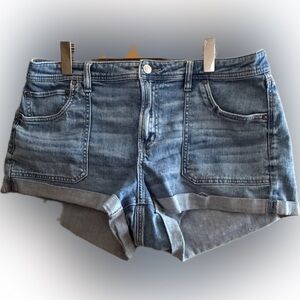 American Eagle Denim Shorts – Size 12 – Light Wash
